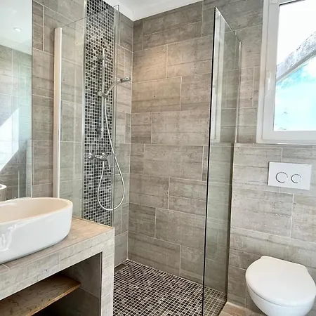 Leccia Vue Piscine Chauffee Bonifacio (Corsica)