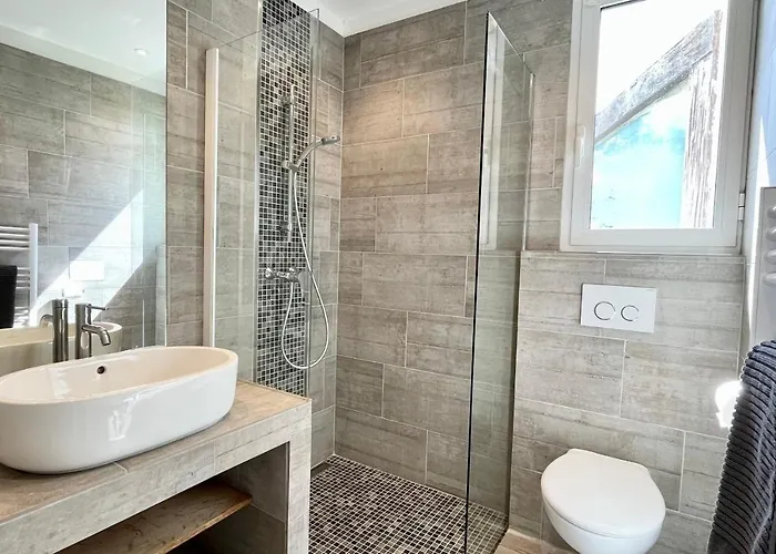 Leccia Vue Piscine Chauffee Bonifacio (Corsica)